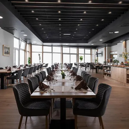 Grand Bellevue מלון